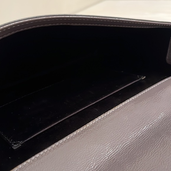 YSL Gray patent leather clutch - Picture 6 of 6
